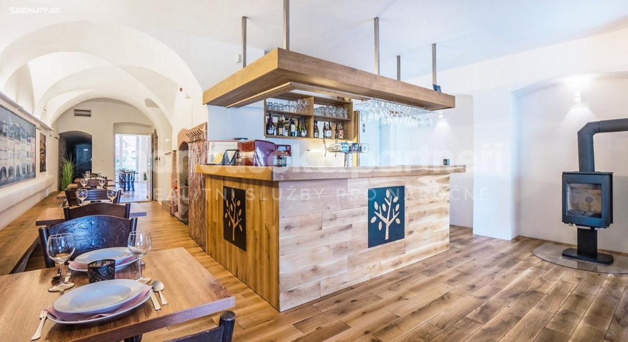 Penzion A Restaurace 14 Hostinné 외부 사진