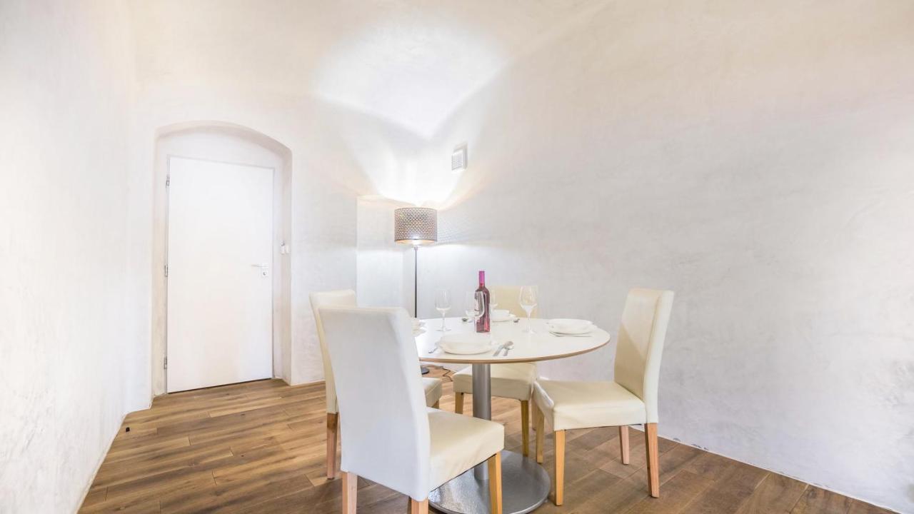 Penzion A Restaurace 14 Hostinné 외부 사진