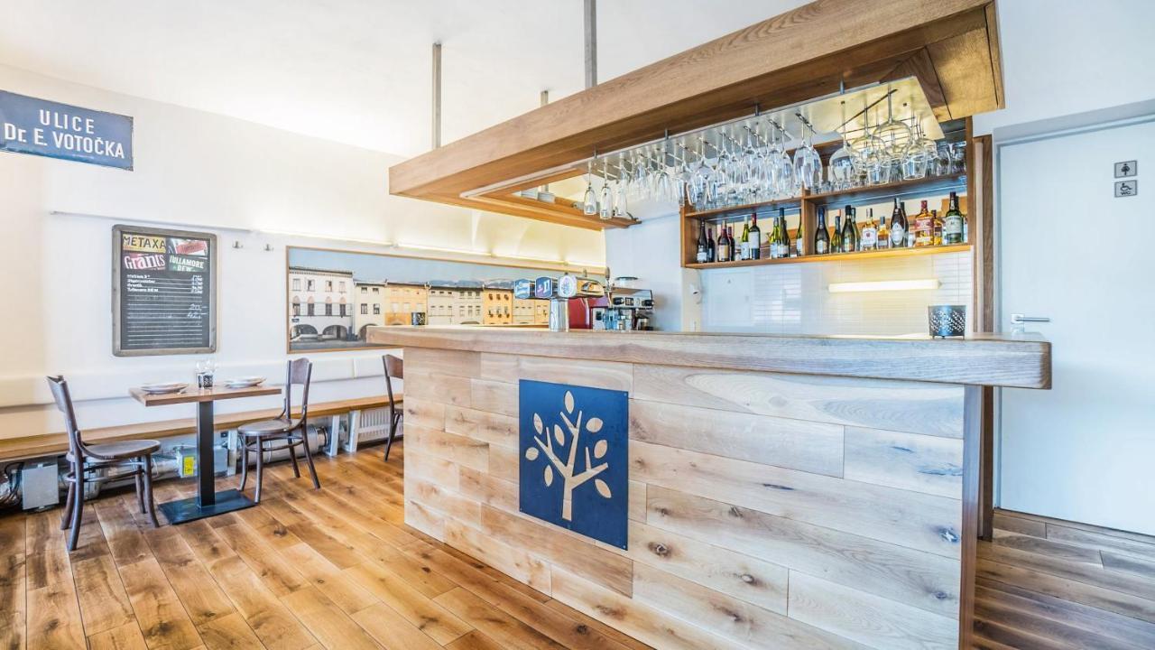 Penzion A Restaurace 14 Hostinné 외부 사진